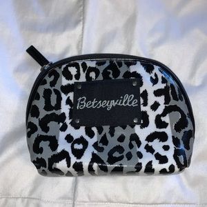 Travel make up bag betseyville